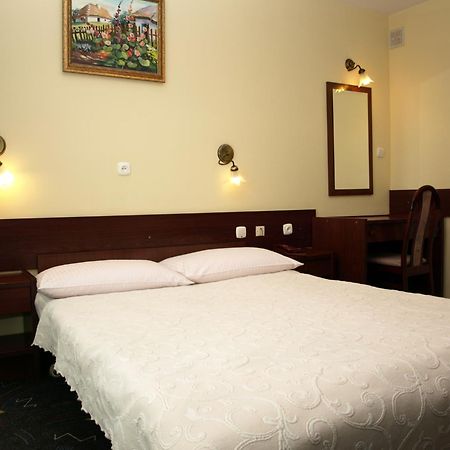 Hotel Relaks Wola Ducka Екстериор снимка