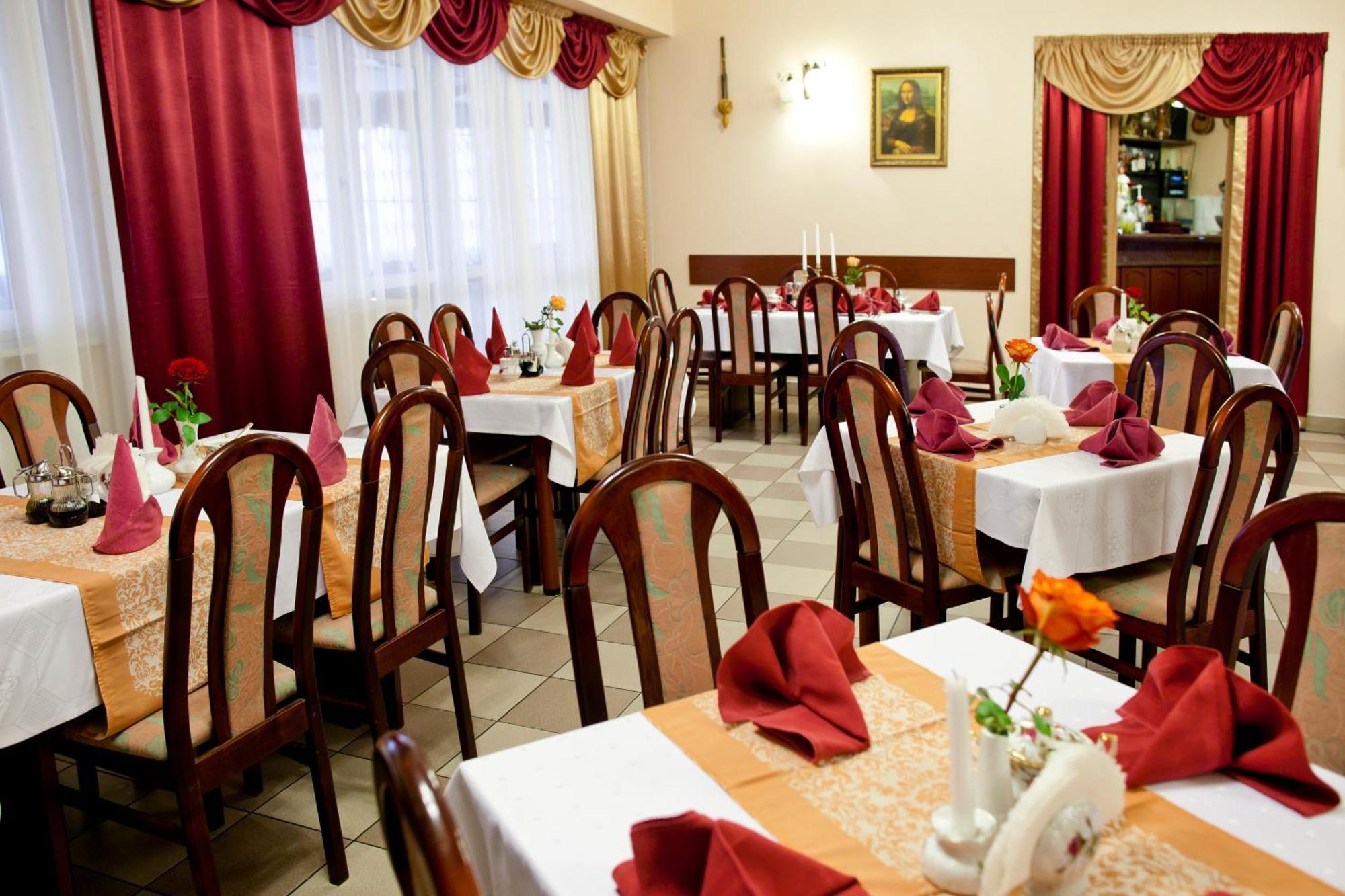 Hotel Relaks Wola Ducka Екстериор снимка
