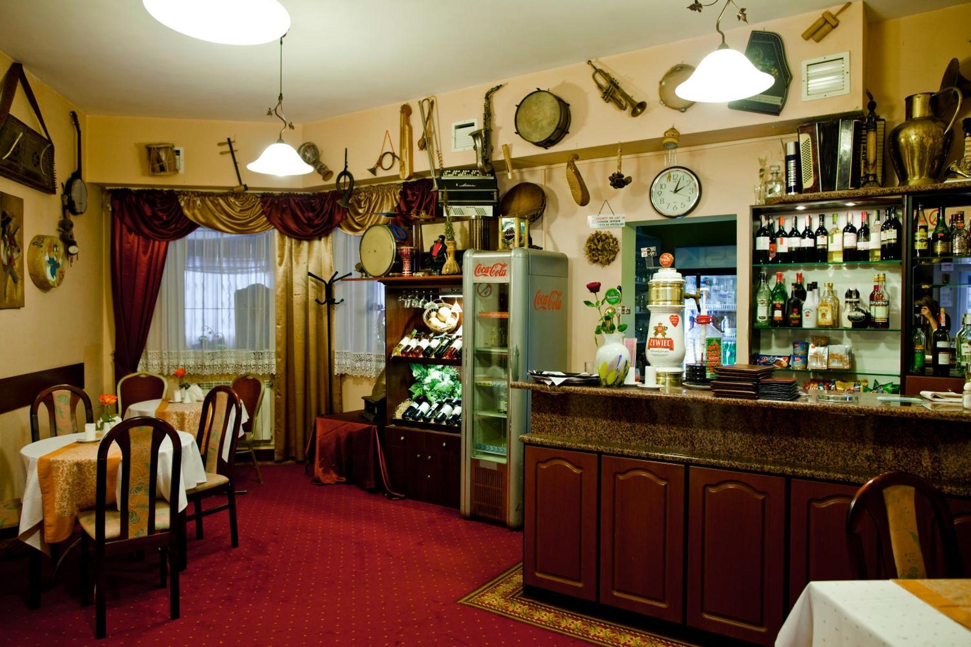Hotel Relaks Wola Ducka Екстериор снимка
