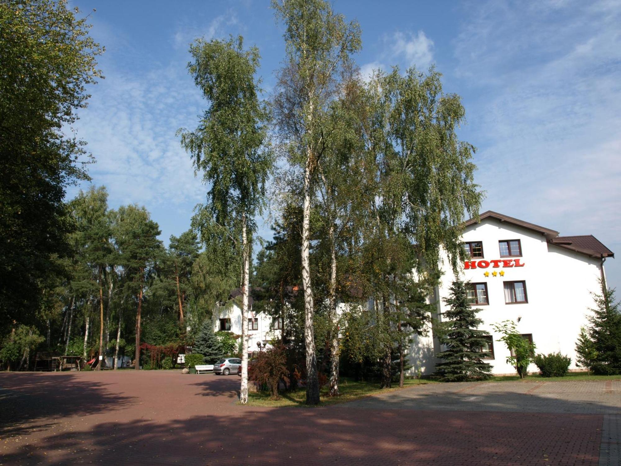 Hotel Relaks Wola Ducka Екстериор снимка