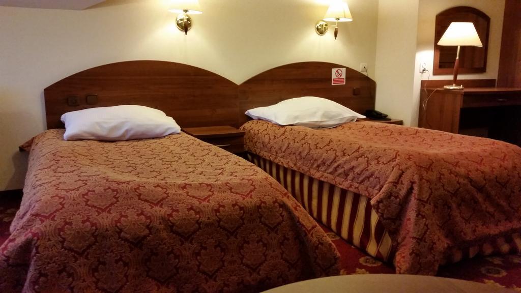 Hotel Relaks Wola Ducka Екстериор снимка