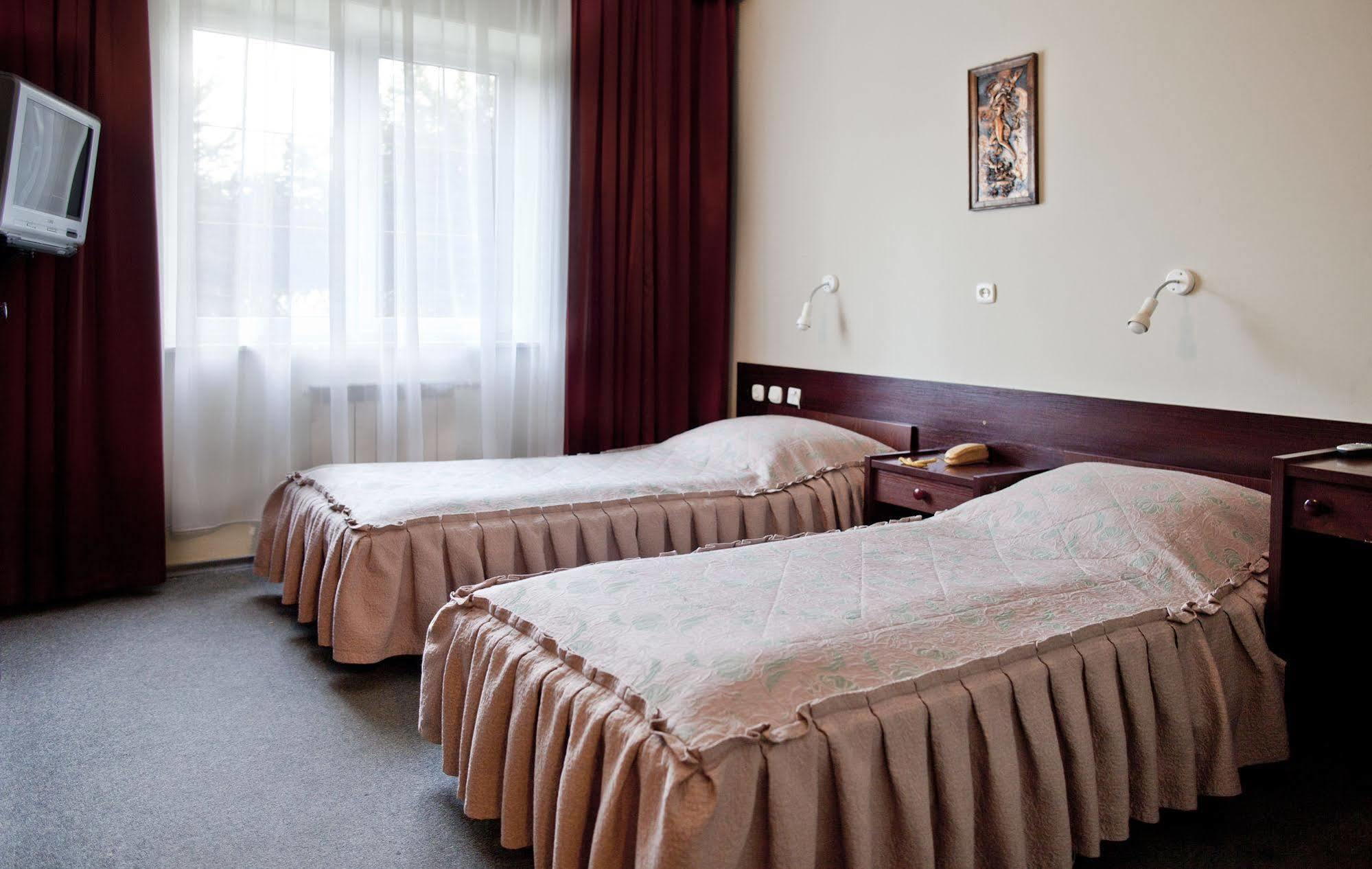 Hotel Relaks Wola Ducka Екстериор снимка